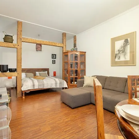 Apartment Sunny In The Heart Of Old Town By Renters Poznan