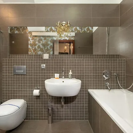 Apartment Sunny In The Heart Of Old Town By Renters Poznan