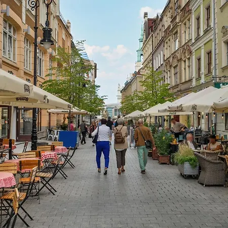 Sunny In The Heart Of Old Town By Renters * Poznan