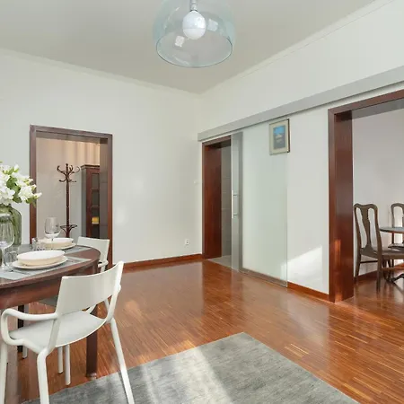 Sunny In The Heart Of Old Town By Renters Poznaň