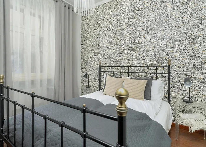 Sunny In The Heart Of Old Town By Renters Apartment Posen